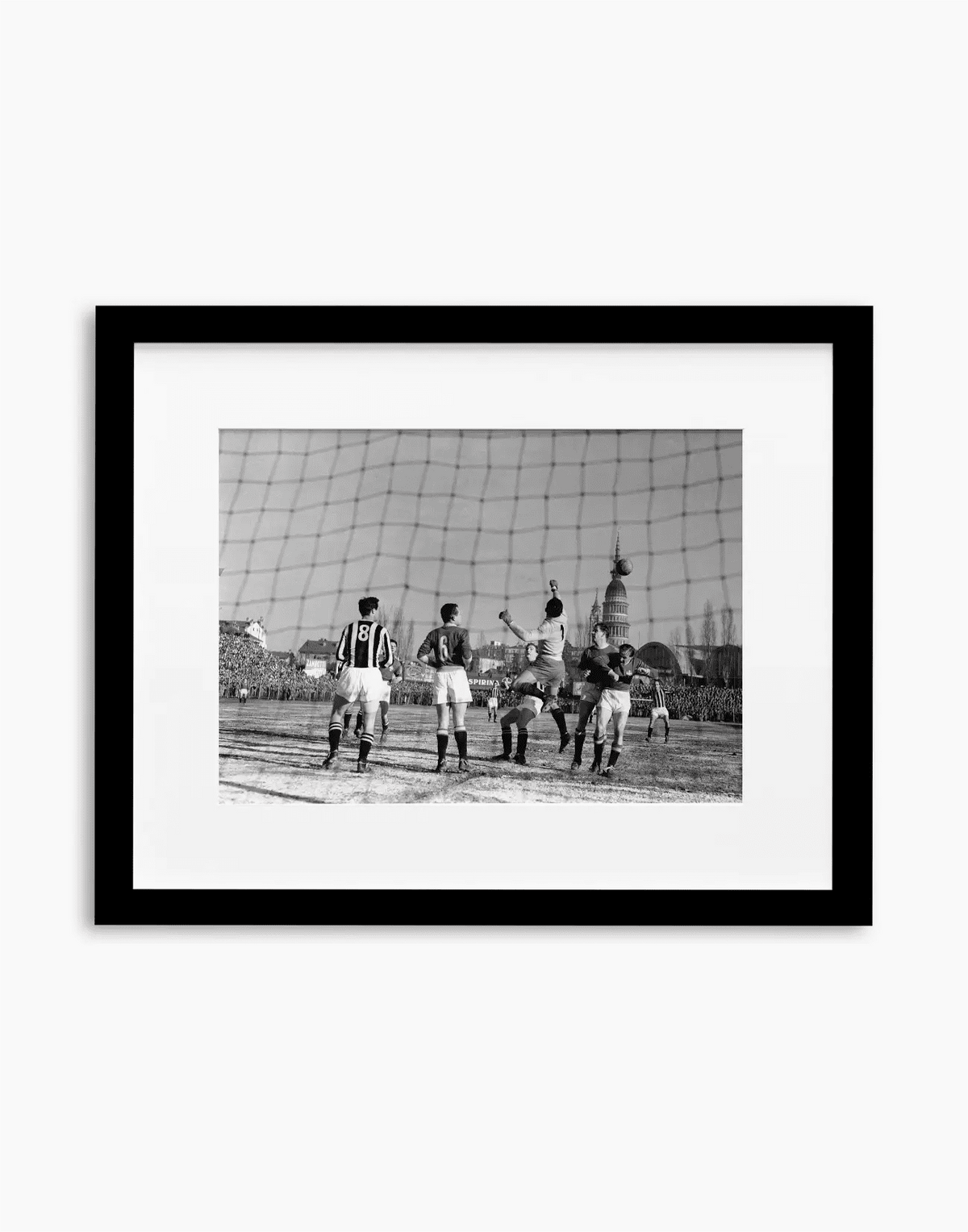 Juventus-Novara, 1952 — stampa fine art con cornice nera