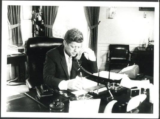 Kennedy alla Casa Bianca 1962 Ft 37398 - Stampa 24x18 cm - Farabola Stampa ai sali d'argento (anni 90)