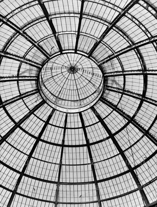 La cupola della Galleria Vittorio Emanuele II, Milano, 1948 - Farabola Immagine digitale
