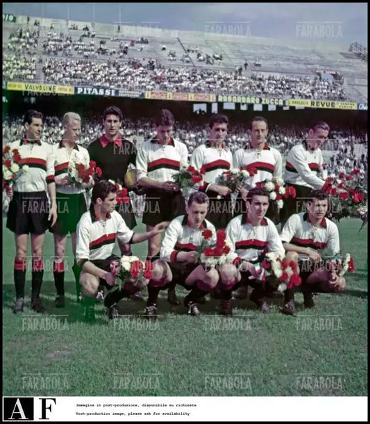 La formazione del Milan, 1956 - Farabola Immagine digitale