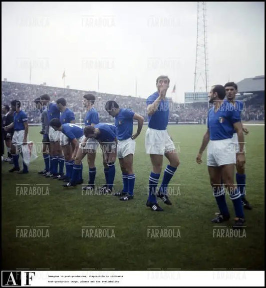 La formazione italiana prima di Italia vs Cile, Mondiali di calcio in Inghilterra, 1966 - Farabola Immagine digitale