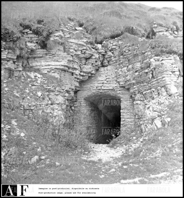 La Galleria Vittorio Emanuele III, Monte Grappa, anni 50 - Farabola Immagine digitale