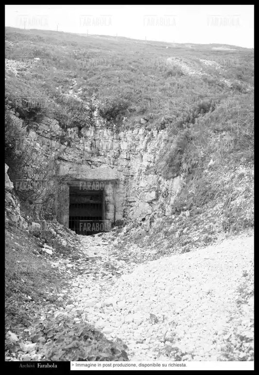 La Galleria Vittorio Emanuele III, Monte Grappa, anni 50 - Farabola Immagine digitale
