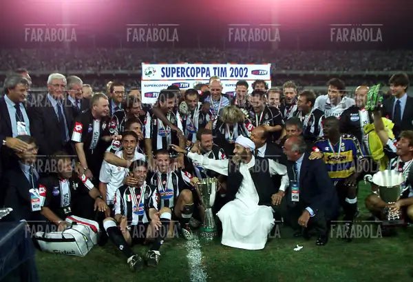 La Juventus festeggia lo scudetto con il figlio di Gheddafi, 2002 - Farabola Immagine digitale