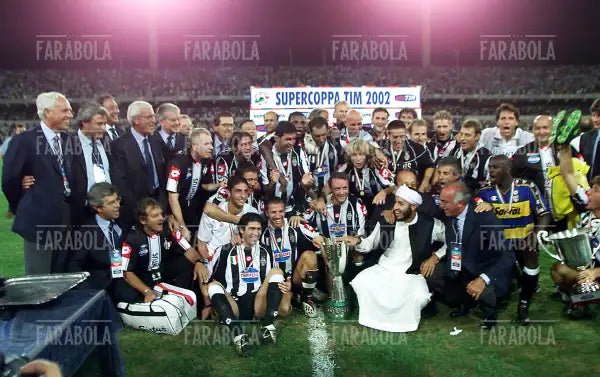 La Juventus festeggia lo scudetto con il figlio di Gheddafi, 2002 - Farabola Immagine digitale