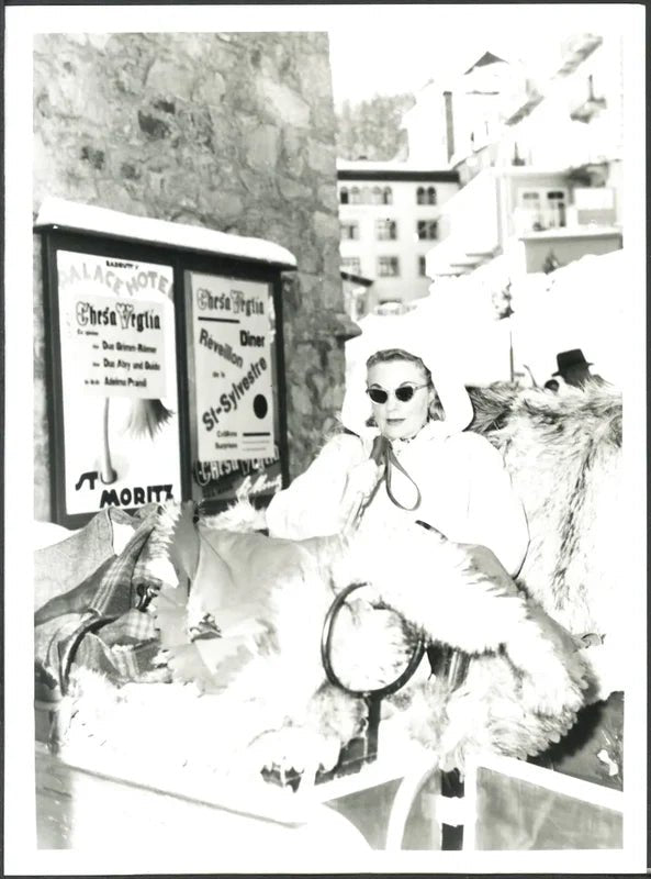 La madre di Soraya a Sankt Moritz 1958 Ft 37445 - Stampa 24x18 cm - Farabola Stampa ai sali d'argento