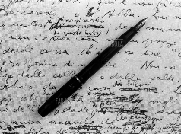 La penna che Cesare Pavese usava per i suoi scritti, anni 40 - Farabola Immagine digitale