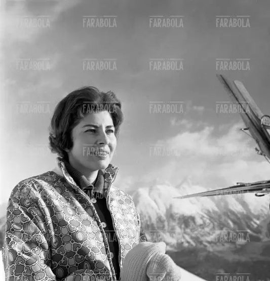 La principessa Soraya a Sankt Moritz, 1959 - Farabola Immagine digitale