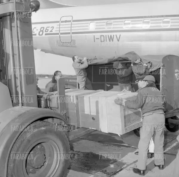 La salma del conte Cesare Acquarone a Malpensa, Milano, 1968 - Farabola Immagine digitale