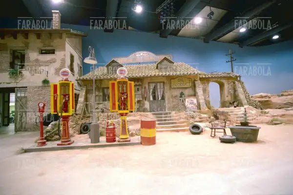 La scenografia del programma 125 Milioni di Caz....te, 2001 - Farabola Immagine digitale
