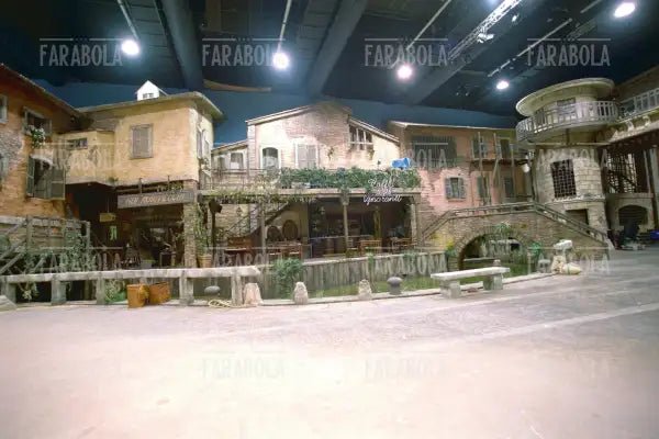 La scenografia del programma 125 Milioni di Caz....te, 2001 - Farabola Immagine digitale