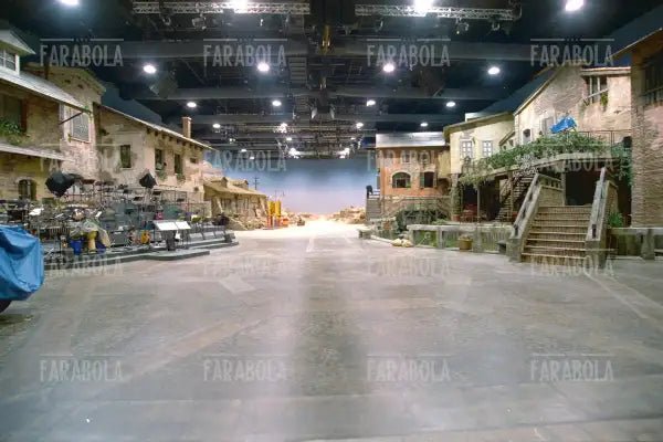 La scenografia del programma 125 Milioni di Caz....te, 2001 - Farabola Immagine digitale