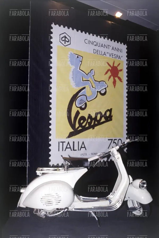 La Vespa fa 50 anni, Milano, 1998 - Farabola Immagine digitale