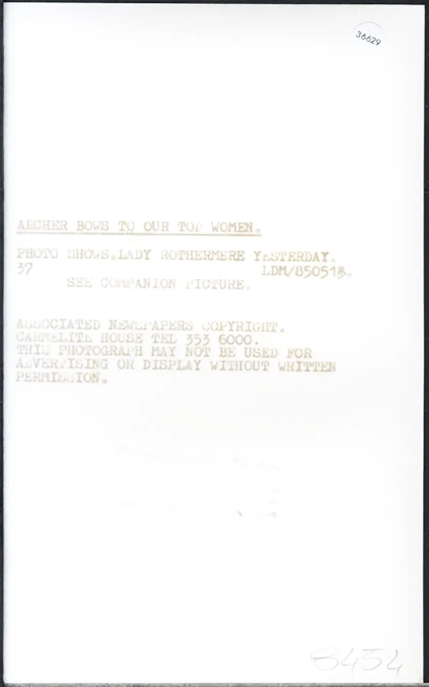 Lady Rothermere 1985 Ft 36629 - Stampa 20x15 cm - Farabola Stampa ai sali d'argento