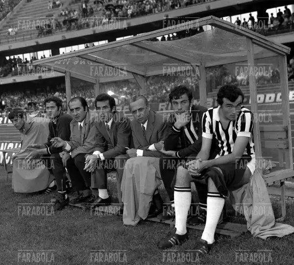 L'allenatore della Juventus Armando Picchi, Verona vs Juventus, 1970 - Farabola Immagine digitale