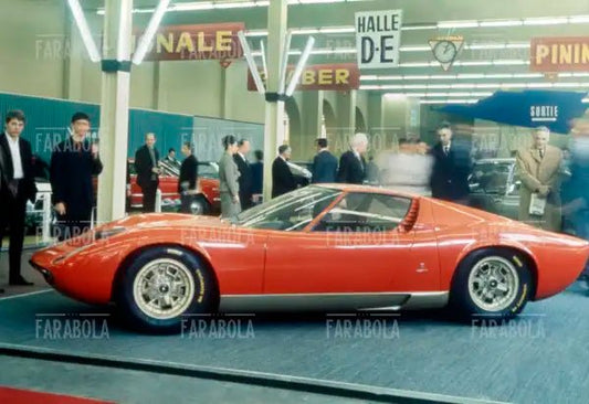 Lamborghini Miura, Salone dell'Auto di Ginevra, 1966 - Farabola Immagine digitale