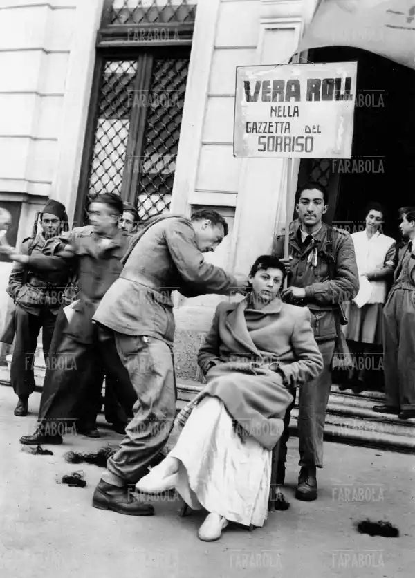 L'attrice Vera Roll viene rasata dai partigiani, Liberazione di Milano, 1945 - Farabola Immagine digitale