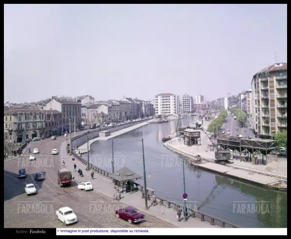 Lavori alla Darsena di Porta Ticinese, Milano, anni 50 - Farabola Immagine digitale