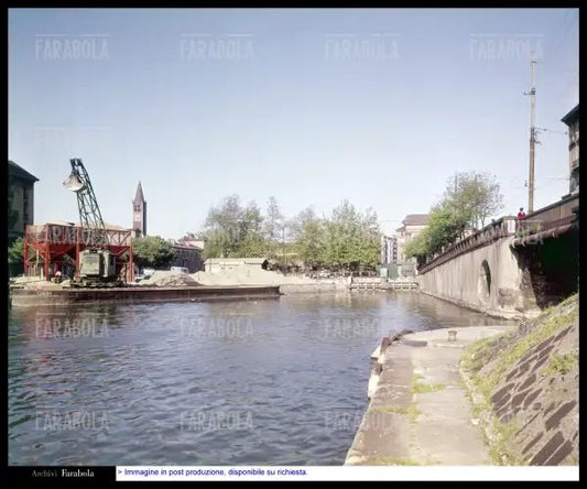 Lavori alla Darsena di Porta Ticinese, Milano, anni 50 - Farabola Immagine digitale