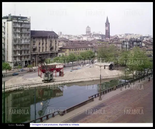 Lavori alla Darsena di Porta Ticinese, Milano, anni 50 - Farabola Immagine digitale