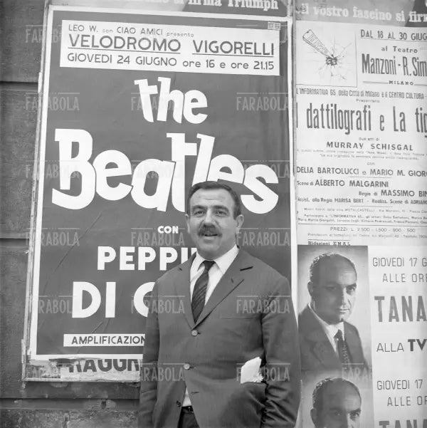Leo Wachter, impresario, Concerto dei Beatles, Milano, 1965 - Farabola Immagine digitale