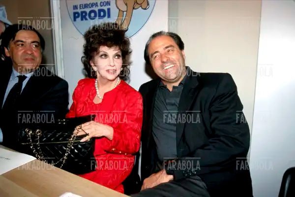 Leoluca Orlando, Gina Lollobrigida e Antonio Di Pietro, Elezione Europee, 1999 - Farabola Immagine digitale