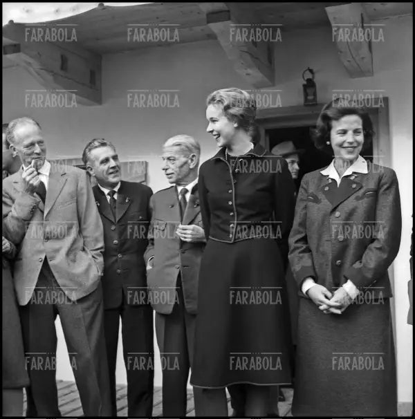 Leopoldo III del Belgio con la principessa Gabriella di Savoia e la moglie Lilian, 1959 - Farabola Immagine digitale
