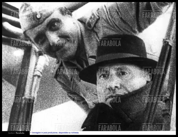 Liberazione di Mussolini, 1943 - Farabola Immagine digitale