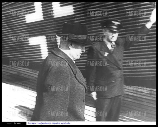 Liberazione di Mussolini, 1943 - Farabola Immagine digitale