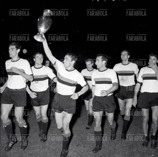 L'Inter vince la Coppa dei Campioni contro il Benfica, 1965 - Farabola Immagine digitale