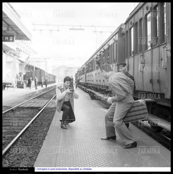 Little Tony e Adriano Celentano in congedo militare, Festival di Sanremo, 1961 - Farabola Immagine digitale