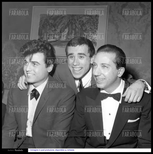 Little Tony, Piero Focaccia e Mike Bongiorno, Festival di Sanremo, 1964 - Farabola Immagine digitale