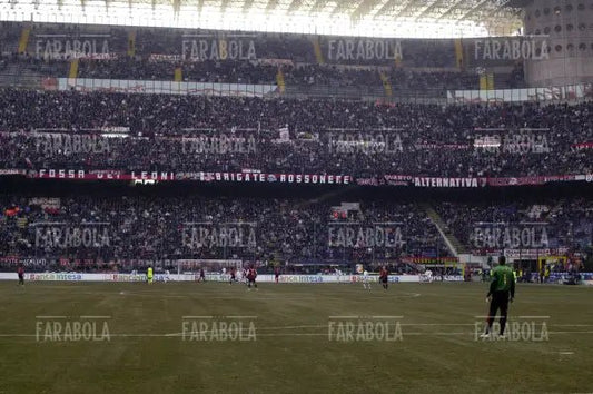 Lo stadio Meazza San Siro, Milan vs Bologna, 2005 - Farabola Immagine digitale