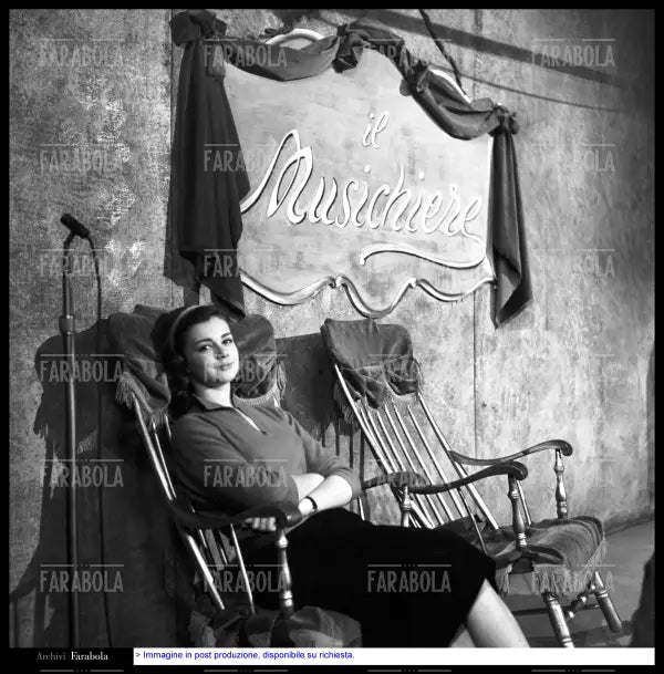Lorella De Luca, Valletta de Il Musichiere, 1958 - Farabola Immagine digitale