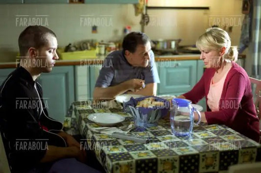 Lorenzo Balducci e Loretta Goggi in una scena del film GAS, 2005 - Farabola Immagine digitale