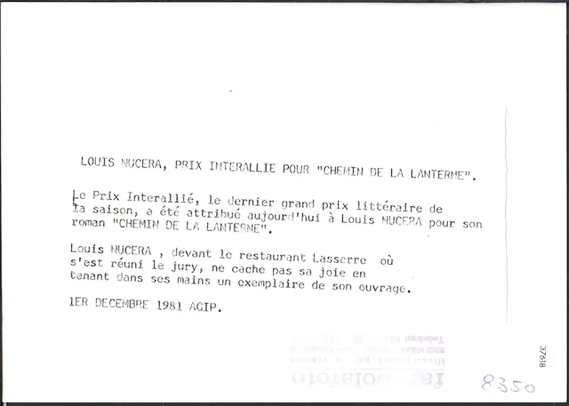 Louis Nucera con il suo libro 1981 Ft 37618 - Stampa 18x13 cm - Farabola Stampa ai sali d'argento