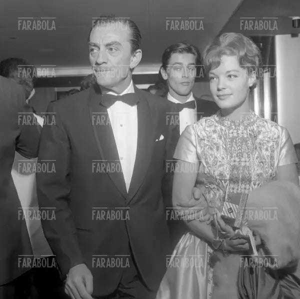 Luchino Visconti, Alain Delon e Romy Schneider, Festival di Venezia, 1960 - Farabola Immagine digitale