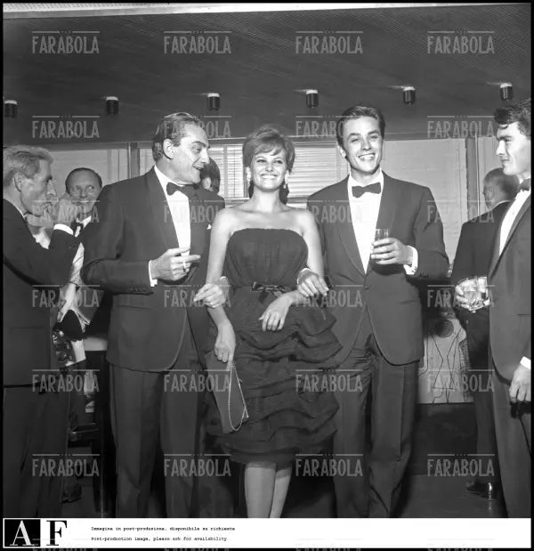 Luchino Visconti, Claudia Cardinale e Alain Delon, Festival di Venezia, 1960 - Farabola Immagine digitale