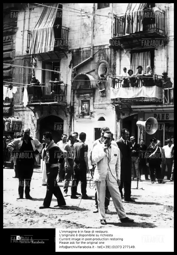 Luchino Visconti sul set del film Il Gattopardo, Palermo, 1962 - Farabola Immagine digitale