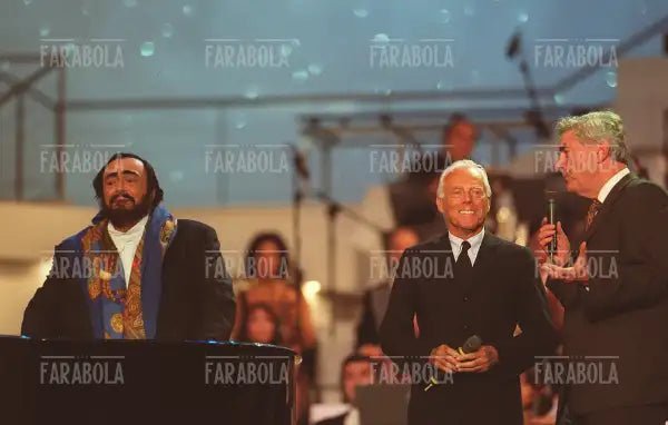Luciano Pavarotti, Giorgio Armani e Ruud Lubbers, Modena, 2002 - Farabola Immagine digitale