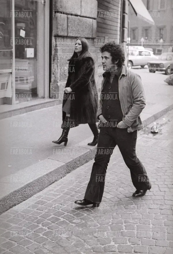 Lucio Battisti e Grazia Letizia Veronese, Milano, 1974 - Farabola Immagine digitale