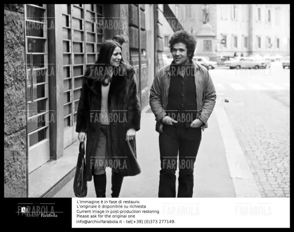 Lucio Battisti e Grazia Letizia Veronese, Milano, 1974 - Farabola Immagine digitale