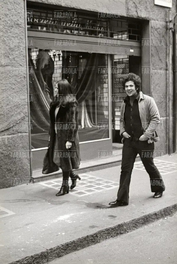 Lucio Battisti e Grazia Letizia Veronese, Milano, 1974 - Farabola Immagine digitale