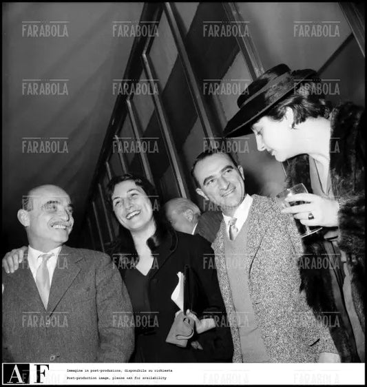 Lucio Fontana ed Alberto Lattuada, 1955 - Farabola Immagine digitale