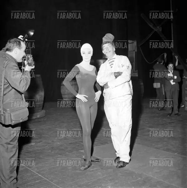 Ludmilla Tcherina, Performance di Salvador Dalì, Festival di Venezia, 1961 - Farabola Immagine digitale