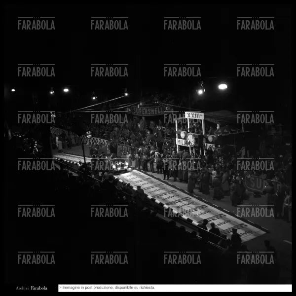 Ludwig Blendl su Porsche 356, Mille Miglia, 1956 - Farabola Immagine digitale