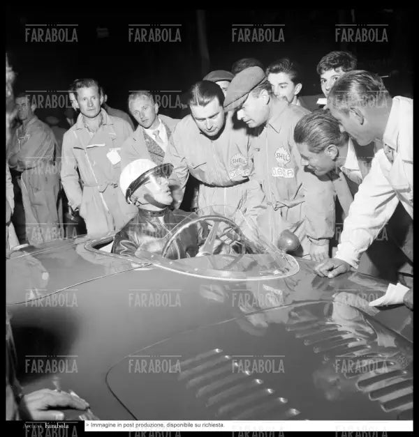 Luigi Villoresi su OSCA MT4, Mille Miglia, 1956 - Farabola Immagine digitale