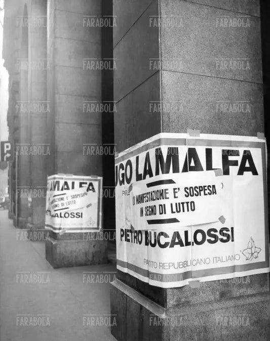 Lutto per la strage di piazza Fontana, Milano, 1969 - Farabola Immagine digitale