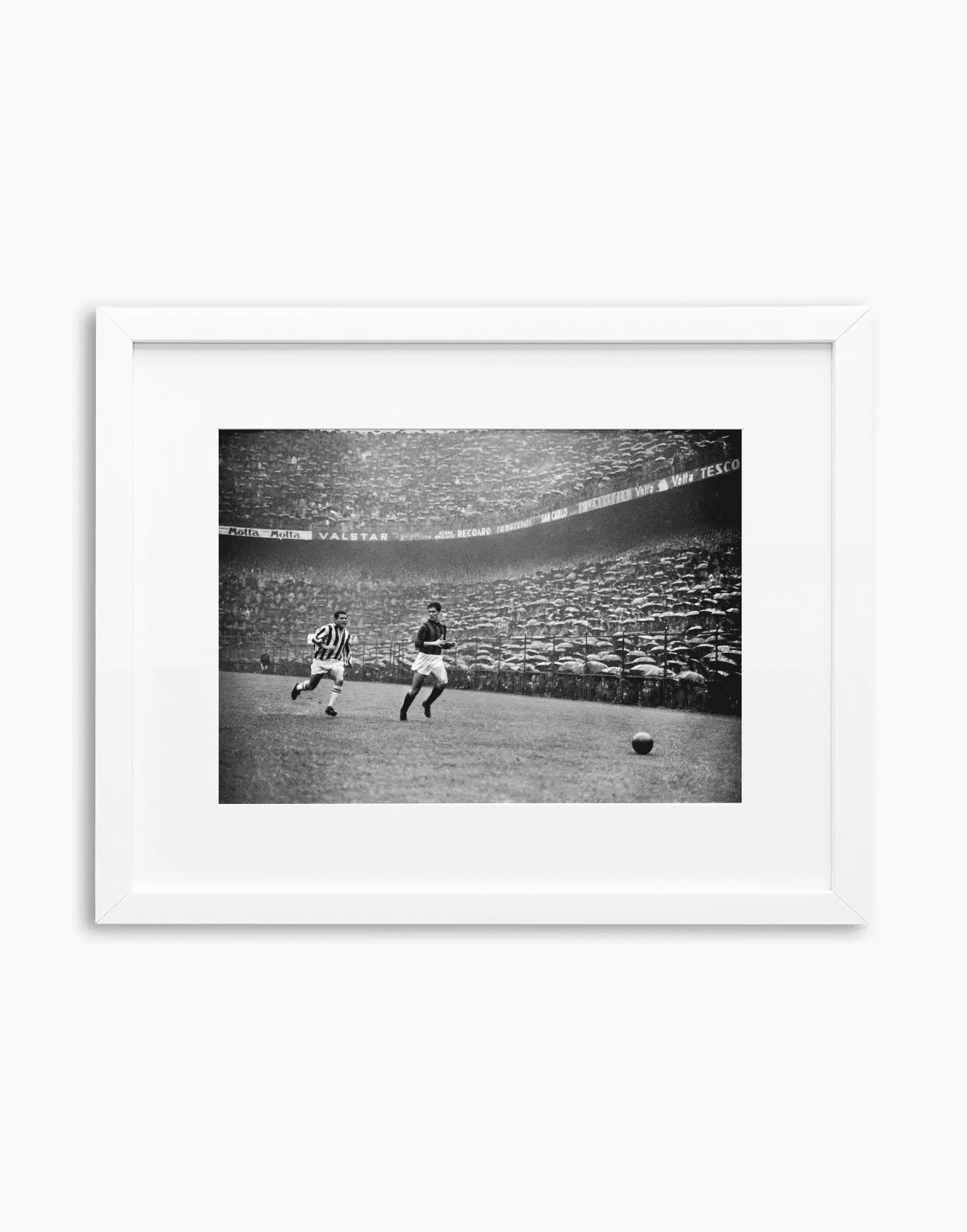 Maldini e Stivanello, Milan-Juventus 1957 - Farabola WhiteWall App Product