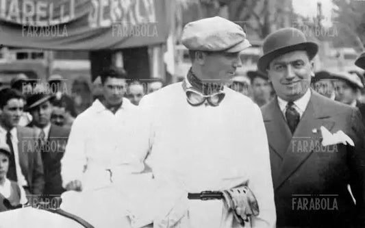 Manfred Von Brauchitsch con Renzo Castagneto, Mille Miglia, 1933 - Farabola Immagine digitale